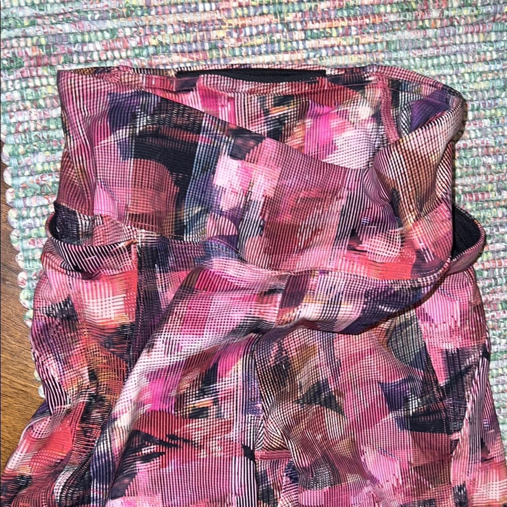 Lululemon Pink and Black Bike Shorts Artistic Design w/side pockets. - Picture 14 of 16